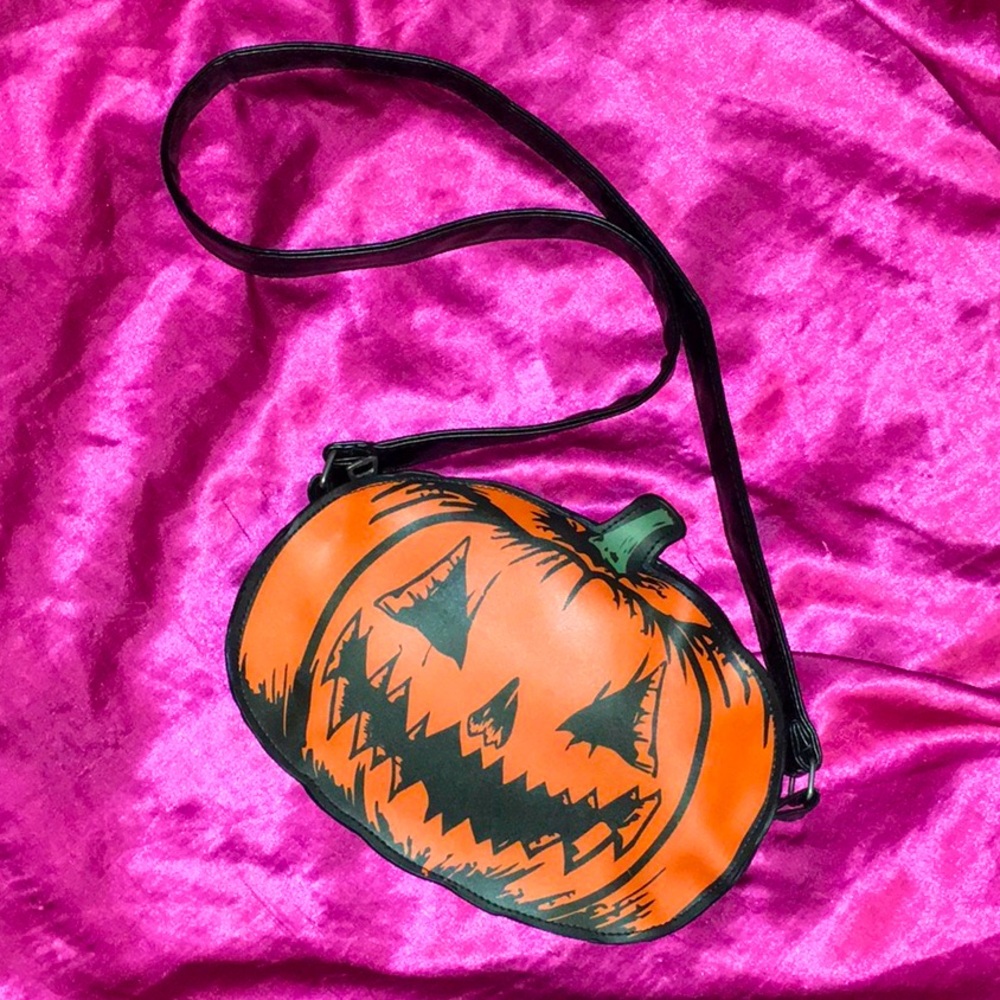 Pumpkin Crossbody 🧡✨ 🎃 - Picture 2 of 5